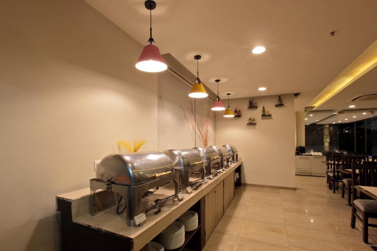 สตาร์ลิท สวีทส์ Hotel Kammasandra ภายนอก รูปภาพ
