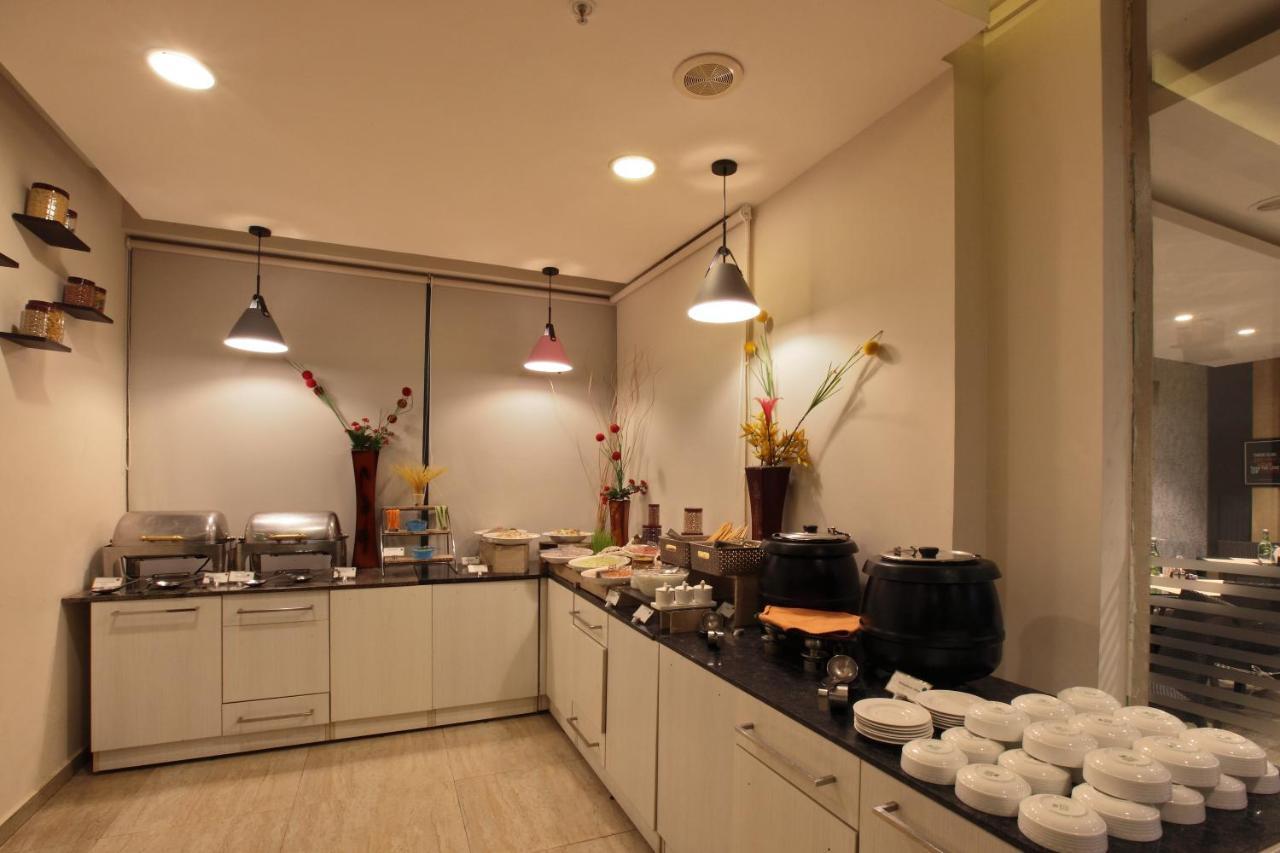 สตาร์ลิท สวีทส์ Hotel Kammasandra ภายนอก รูปภาพ