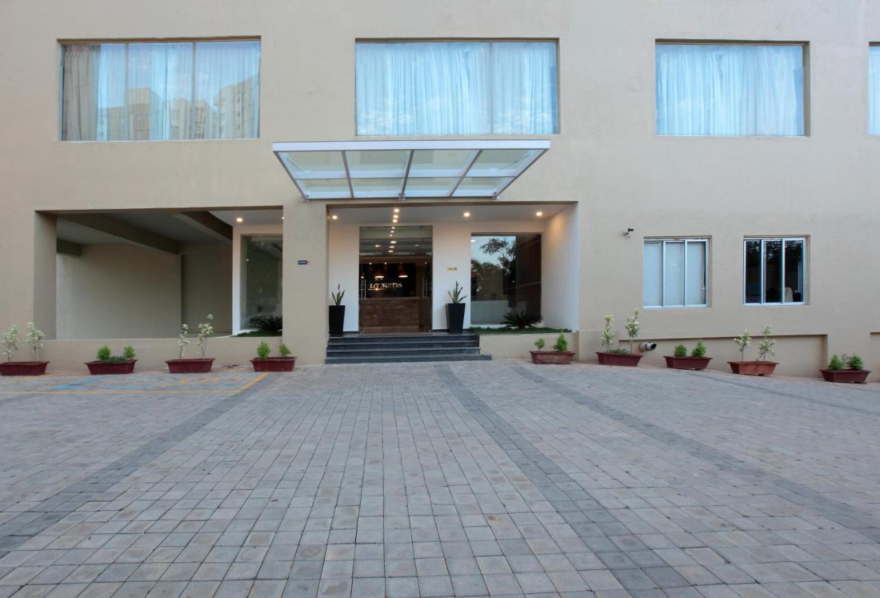 สตาร์ลิท สวีทส์ Hotel Kammasandra ภายนอก รูปภาพ