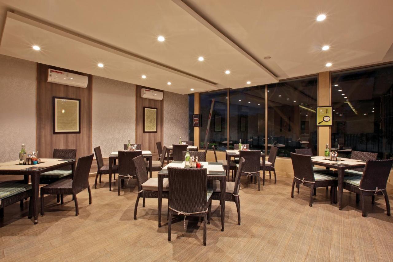 สตาร์ลิท สวีทส์ Hotel Kammasandra ภายนอก รูปภาพ